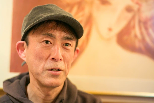 「お金があればあるほど豊かなはずなのに人と人が出会って0円で取引したほうがより豊かな感じがするんです」と語る鶴見済氏