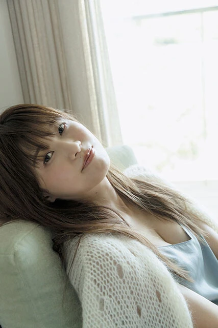 西澤由夏1st写真集『Tailwind』