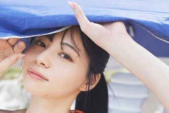 ＜終了＞吉田伶香、週プレ表紙記念オンラインサイン会を6月4日（火）に開催予定！