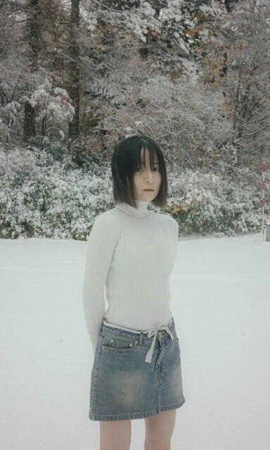 星野 凛デジタル写真集『初雪の降る日に day3』