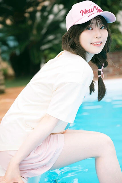 伊駒ゆりえ VOICE PHOTO BOOK より