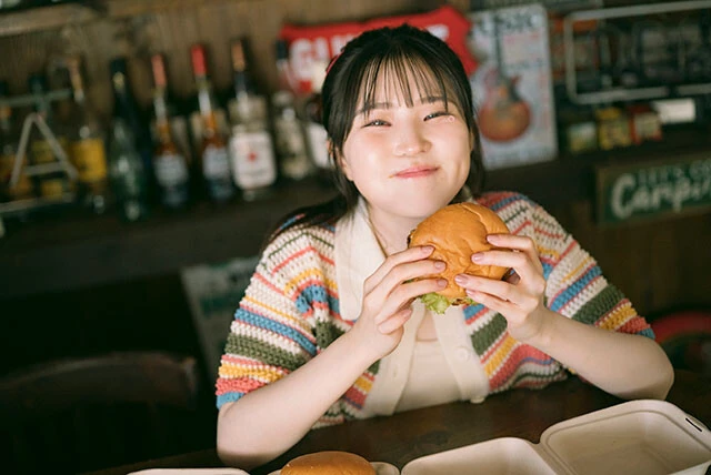 伊駒ゆりえ VOICE PHOTO BOOK より