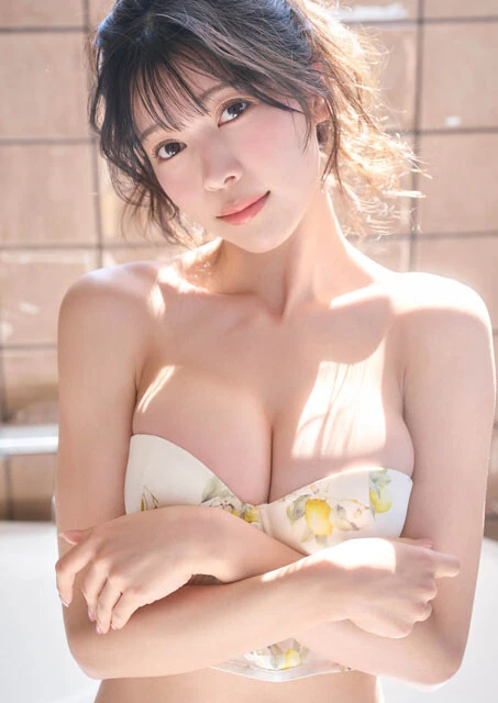 七瀬ななデジタル写真集『もっとみつめて。』