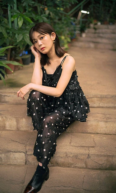 尾関梨香デジタルフォトブック『再会』