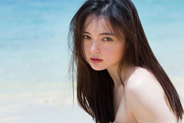 坂巻有紗1st写真集『私を見て...』8月26日（月）発売！