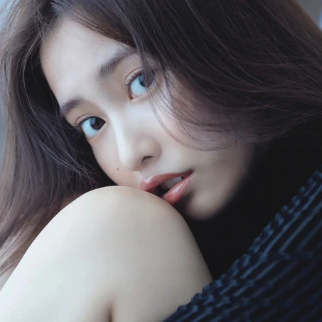 佐野ひなこ写真集『ＣＯＬＯＲＳ』