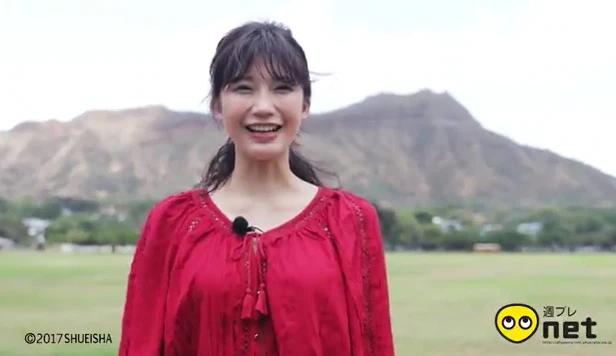 小倉優香、いま日本で一番水着が似合う女の子！