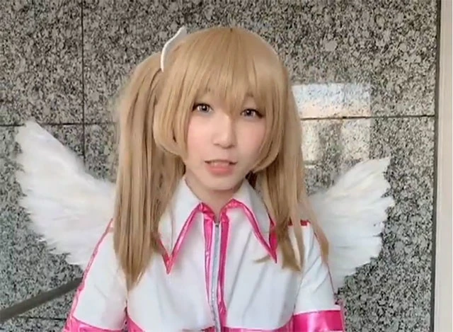 【動画】伊織もえ『リアル"２.５次元の誘惑"』メッセージ