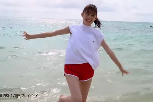 【動画】久間田琳加のお宝ＤＶＤが週刊プレイボーイに登場！　