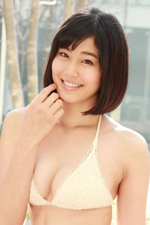 【２０１４新春ＨＯＰＥ美女】「ミスｉＤ（アイドル）２０１４」の準グランプリ・身長１７３ｃｍ、Ｅカップの現役高校生・稲村亜美