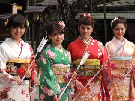 筧美和子ちゃんや奥仲麻琴ちゃんが登場! プラチナムプロダクション、成人式イベント開催!