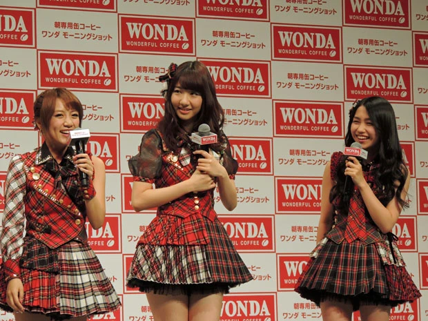  「勉強を教える」という高橋に、「頼りない」と拒否する田野（右端）