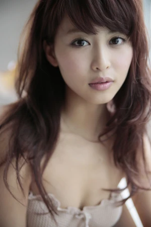 キレイなお姉さん、三原勇希の素顔は少年だった？「次のグラビアは、野生の動物と対決します！」