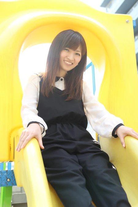  ＡＫＢ４８のオーディションで歌ったオリジナル曲は、２００９年のアルバム『卒業』に、大島麻衣の書き下ろしによる詞で『Dear M』というタイトルで収められている