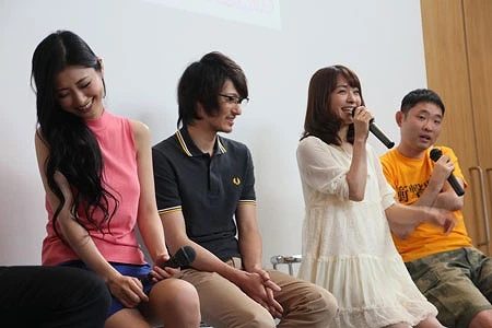 「バックが楽」という“アラサーあるある”に共感するみひろ。壇蜜も照れ?