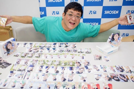 “大人の夏休み”自由研究（４）「アイドルトレカはいくらでコンプリートできる？」＆「オタ芸を踊って何キロ痩せる？」