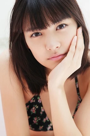 この夏、ナンバーワン美少女･佐藤ありさが水着で弾ける！直撃インタビュー