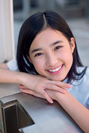 【サキドリ制服女優】ティーン憧れの世界に羽ばたく天使！　井頭愛海