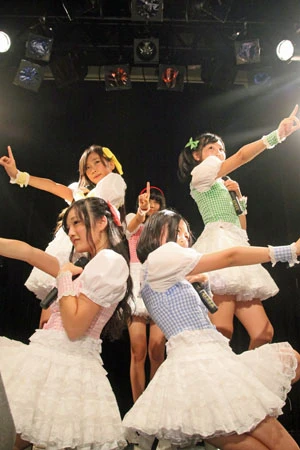 この夏、着々とパワーアップした釣りアイドル「つりビット」が、世界の前に表参道で一釣上がり!