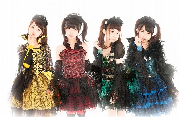 ４人体制になった「ｄｒｏｐ」（右から滝口ひかり、大場はるか、三嵜みさと、杉野静香）