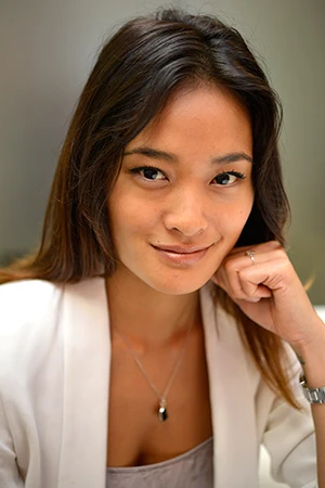 セクシーすぎる！とキリン「ＦＩＲＥ」新ＣＭで大反響、謎の美女を独占直撃！