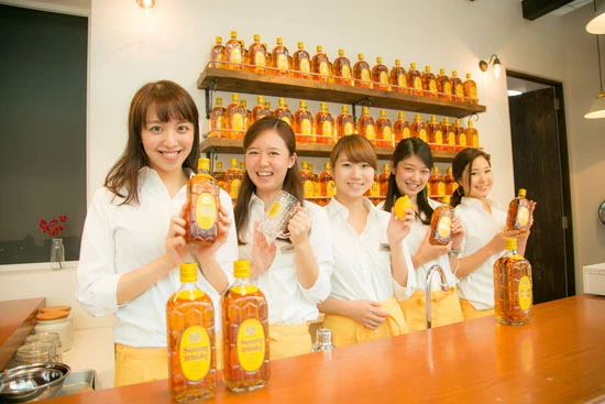 お店に井川オーナーがいなくとも、こんなかわいい女のコがお出迎えしてくれるから大満足!