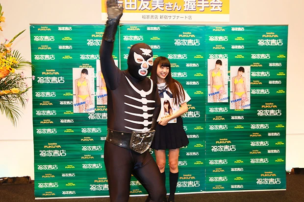 会見には仮面ライダーシリーズの名物悪役としておなじみのショッカー戦闘員も応援（？）に駆けつけた