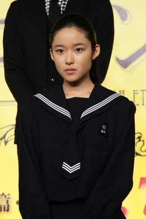 『ソロモンの偽証』の役名でデビュー、異例の“新人女優”藤野涼子が緊張の初会見で語らなかった秘め事とは？