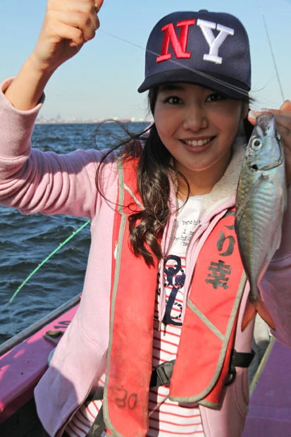 幼稚園児の頃からお父さんと釣りに行っていたという門脇。釣り友にオール阪神師匠がいるという意外な交流も