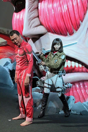 吉木りさ、超大型“進撃の巨人”に「足がガクガク」…ミカサのコスプレ披露もなりきれず？　