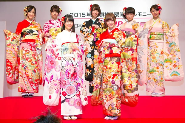 乃木坂46からお年玉! メンバーが年賀はがきに仕掛けたサプライズとは?