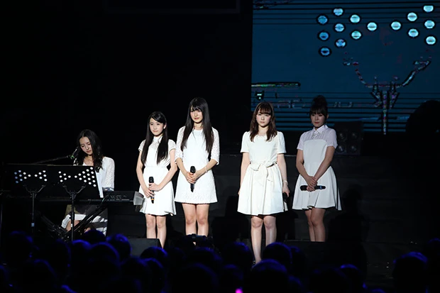  亡きテレサテンの名曲「つぐない」をしっとり歌いあげ、ファンからは大歓声