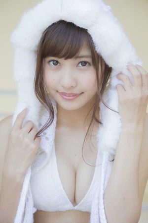 話題のウエスト５１ｃｍ美少女・佐野ひなこ「ハタチになってお酒を飲んでみたら、○○○だったんです！」