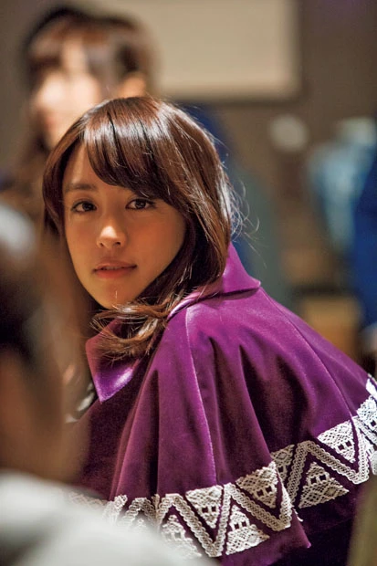 一見すると美形なのに、どこか親しみやすさを感じる。それは、このふにゃっとした柔らかい笑顔のなせるワザ。いろんな表情を持っている