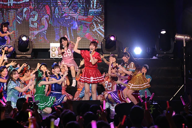  台湾公演翌日が誕生日の多田愛佳をメンバーとファンで祝い、この日一番の盛り上がりを見せた。