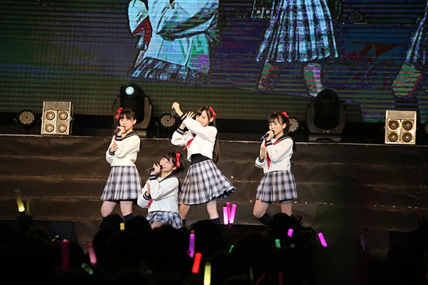 HKT４８のちびっ子メンバーが「完璧ぐ～のね」を可愛らしくパフォーマンス