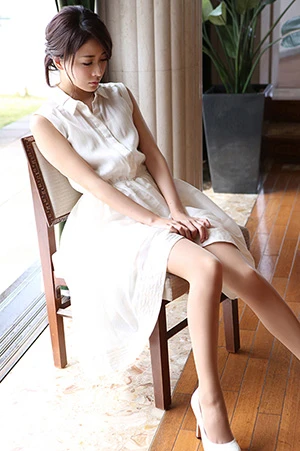 元カリスマ・ホステス神室舞衣が清楚な仮面の下を魅せた!「抱かれた時のことを思い出して…」