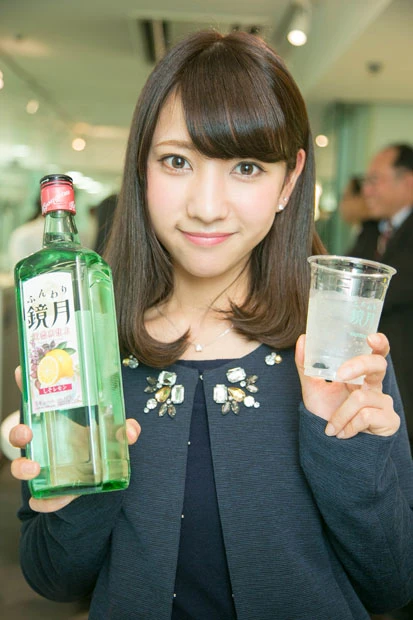 東京会場にいた美人さん。「お酒が弱い私にもすごく飲みやすいです!」