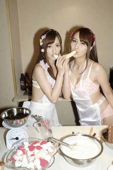 あれ? 手に持つものがエロく見えるのは気のせい?