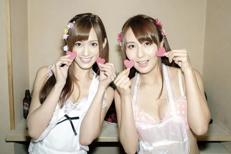 プライベートでは生クリームを体に？ 希島あいり＆希崎ジェシカがチョコプレイでバレンタインに元気を贈る