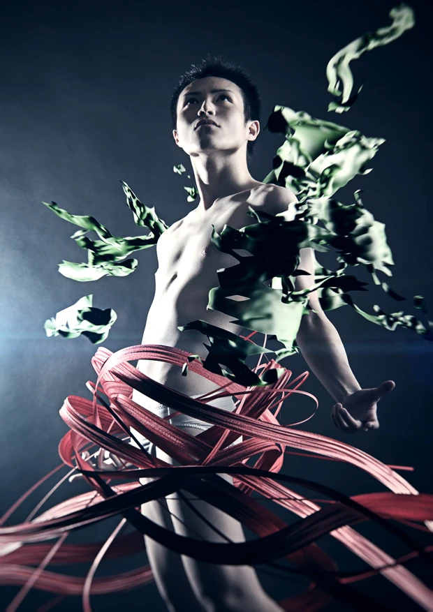 男性のパンチラだってＯＫ！　女装コスプレイヤーとして有名な、ののみーさんがモデルの作品。撮影／朝倉涼