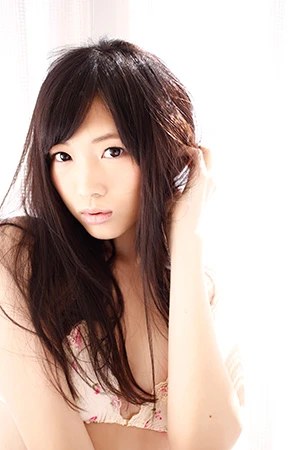 妄想を呼ぶ“謎の美女”たけうち亜美の本名を聞いて、ええ~っ! 「私がグラビアに出て大丈夫なのかな…」