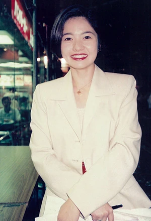  西山喜久恵　１９９２年フジ入社。『プロ野球ニュース』は１９６１年にスタートした長寿番組で、局の女子アナとしては１９８８年に中井美穂アナが担当したのが初めて。以降、木佐彩子アナ、西山アナ、宇田麻衣子アナ、荒瀬詩織アナ、大橋マキアナらが就任