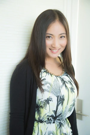 11歳でデビューした"奇跡の美少女"紗綾が10周年で振り返る 「ビキニが本当にイヤで、実はいつも泣いてました」