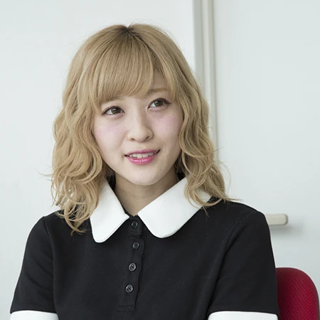 ボーカル・ギター担当のすぅこと吉田菫