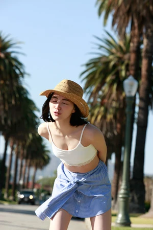 ７年目にして初の写真集『Ｊｕｒｉｎａ』発売！ 松井珠理奈「かおたんまでもが『写真集出す！』なんてことになったから焦ってました！」