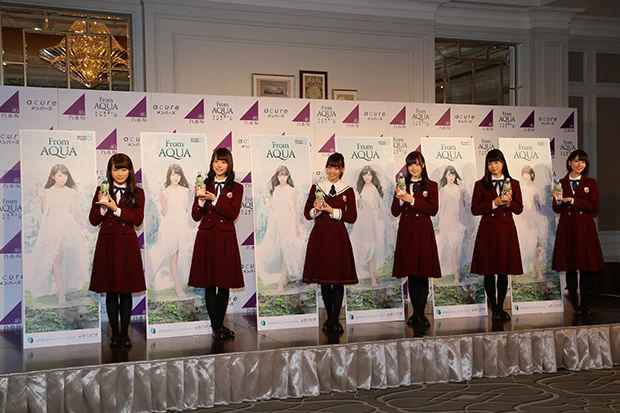 「JR東日本のエキナカに私たちのグラフィックシートが貼られます!」(秋元)