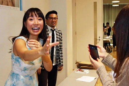 「痩せろよ、デブ！」グラドル・小塚桃子の卒業でファンからまさかの暴言…最後に涙？