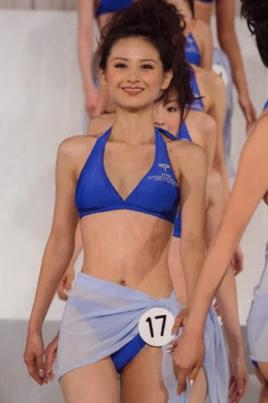 電撃復帰の華麗すぎる元ＮＨＫアナが、全国区出演でビキニ姿より鮮烈な衝撃！？