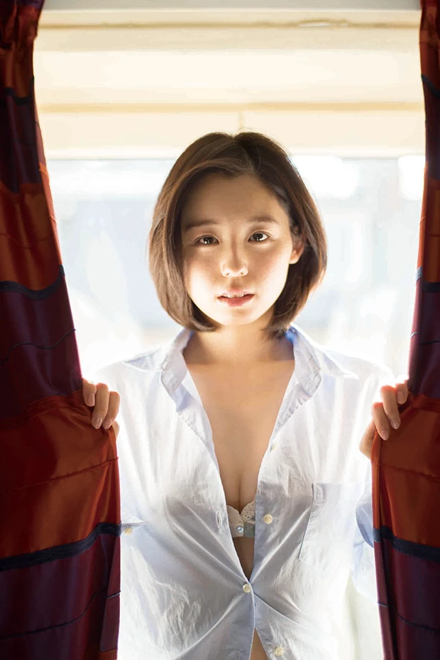 大学を卒業した小池里奈がシャワーシーンを解禁! 最新DVDは「ただのイメージじゃないって感じで…」